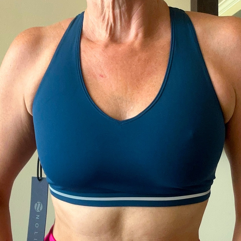 Noli Elevate Sports Bra Navy $70 NEW Reflective M